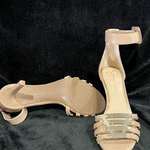 Jessica Simpson  nude heels 7.5